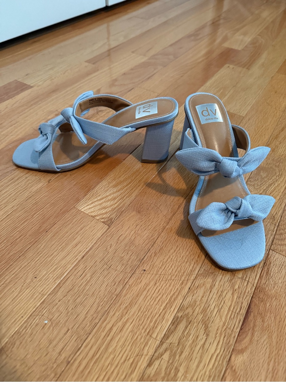 DV by Dolce Vita Powder Blue Knot Strap Block Heels Size 8 (NWOT)